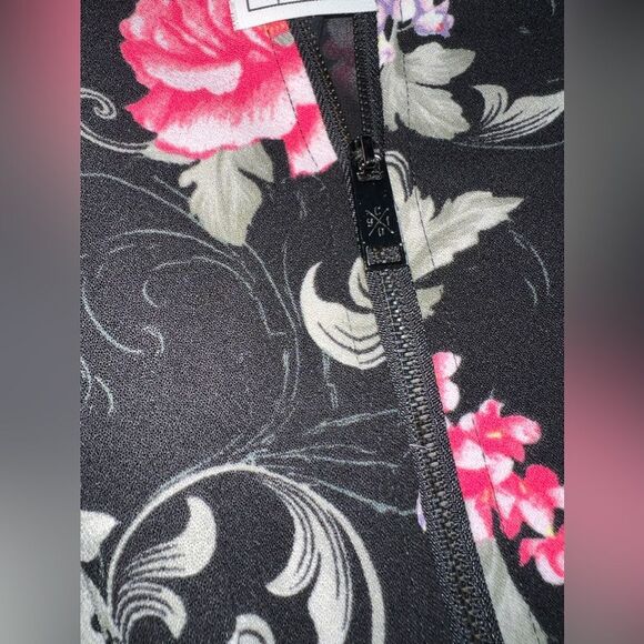 Cotton On Candice Blouson Sleeve Bomber Jacket in Army Rose Black Size 4 NWT - Picture 2 of 9